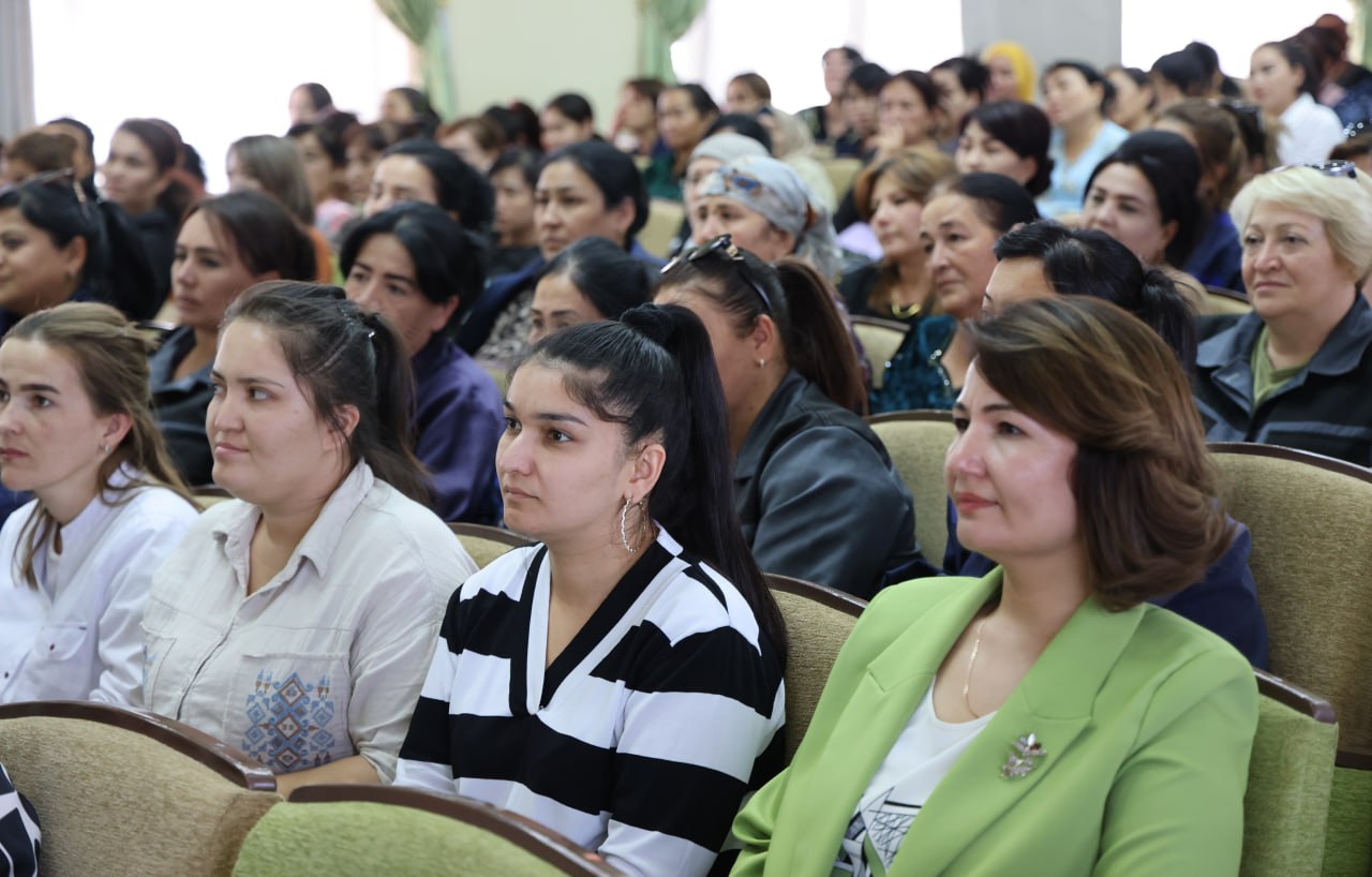 Veb-kamera porno chat Ruslar onanizm Osiyo qizlar eshaklarini onanizm